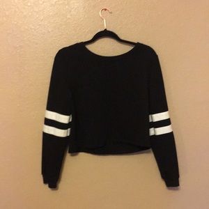 Black crop top sweatshirt